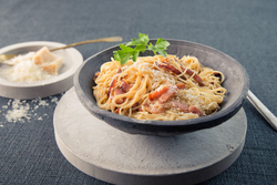 Острый соус Samyang Buldak со вкусом острой курицы Карбонара 200 г, Южная Корея