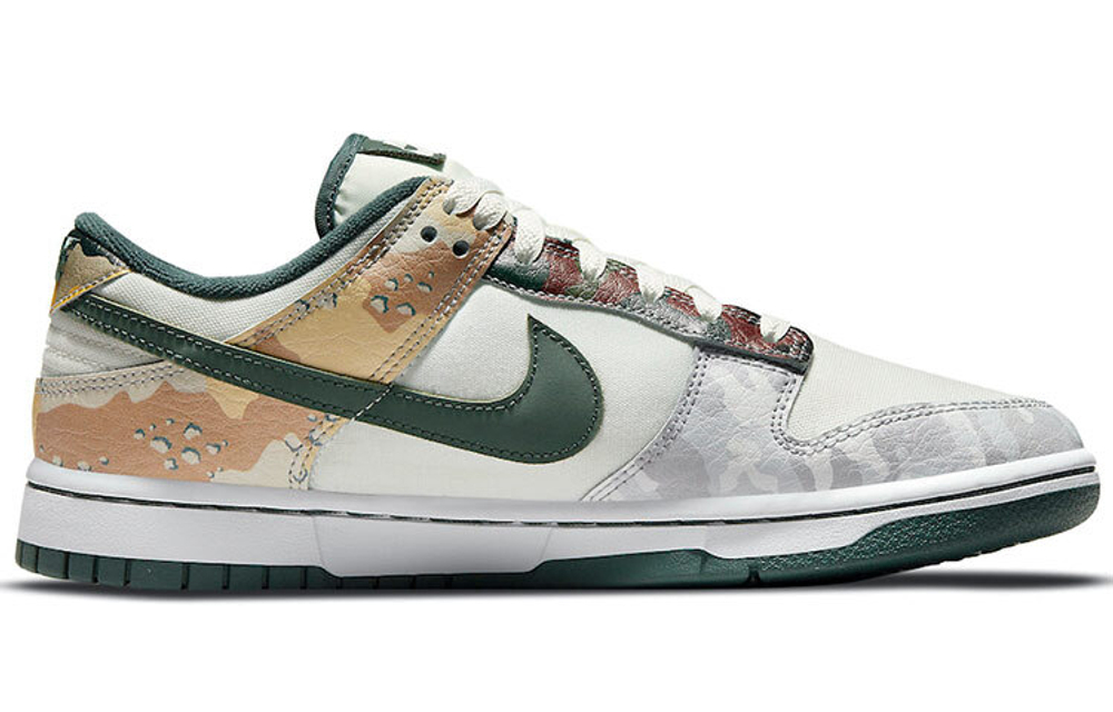 Кроссовки Nike Dunk Low Se "Sail Multi-Camo"
