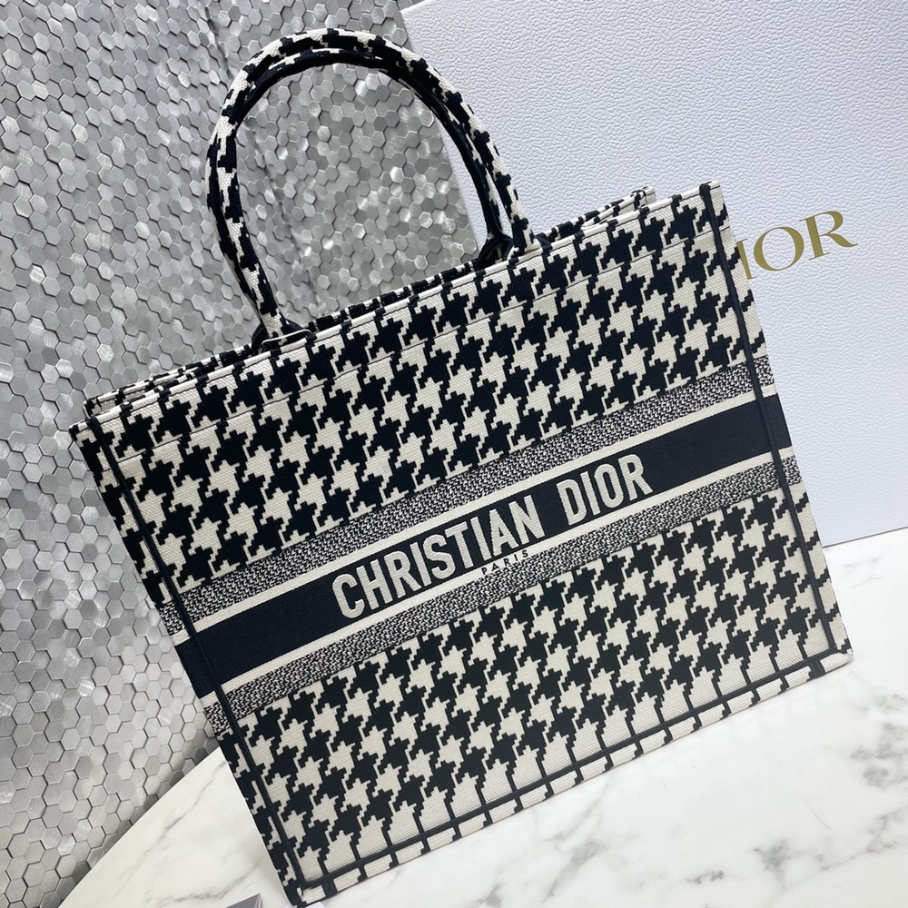 Christian Dior Book Tote 42 cm