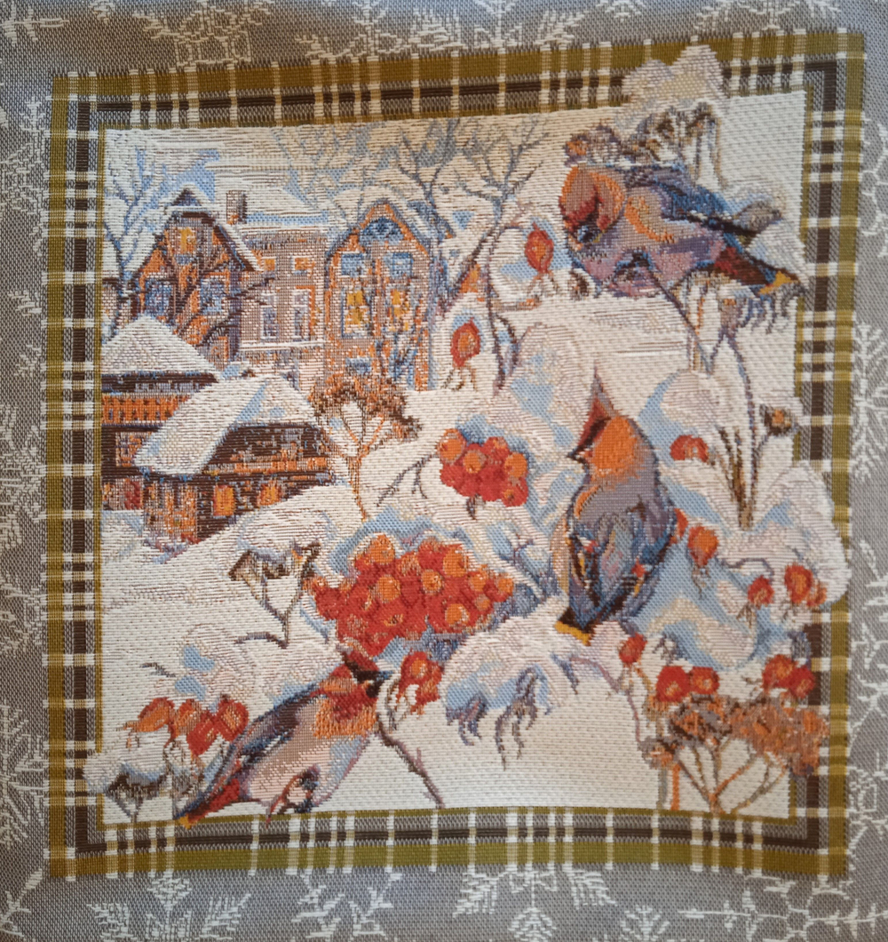 Декоративный гобеленовый чехол для интерьерной подушки Свиристель городок 38*38
