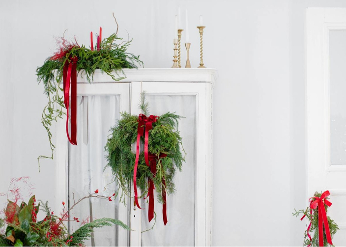 Новогодняя флористика и подарки, которые создают настроение