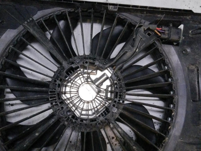 Диффузор с вентилятором Mercedes GLC X253 (15-22)