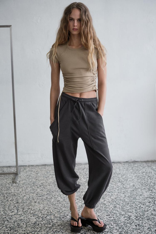 ZARA БРЮКИ-ДЖОГГЕРЫ С КАРМАНАМИ, СВИНЦОВЫЙ