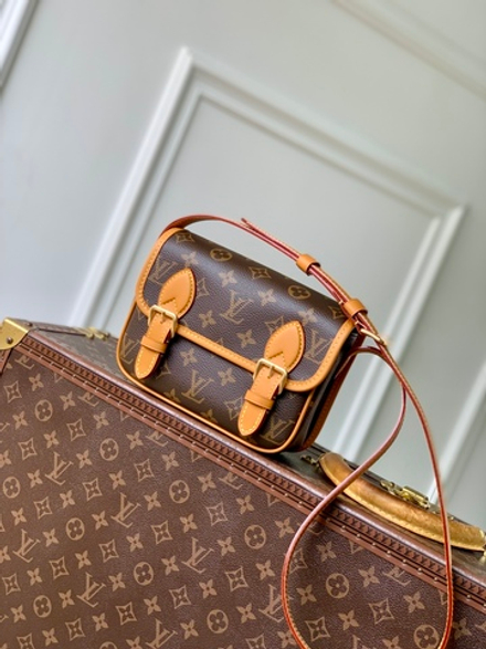Louis Vuitton Satchel Wearable Wallet