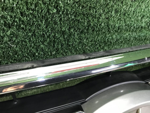 Решетка радиатора Toyota Land Cruiser 200 (2015-2021)