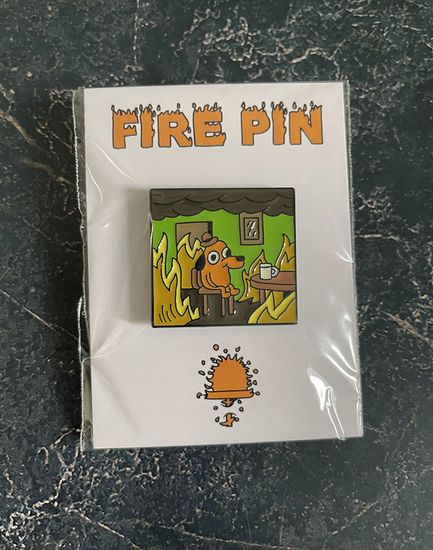 Значок металлический на одежду/Пин. Fine Meme