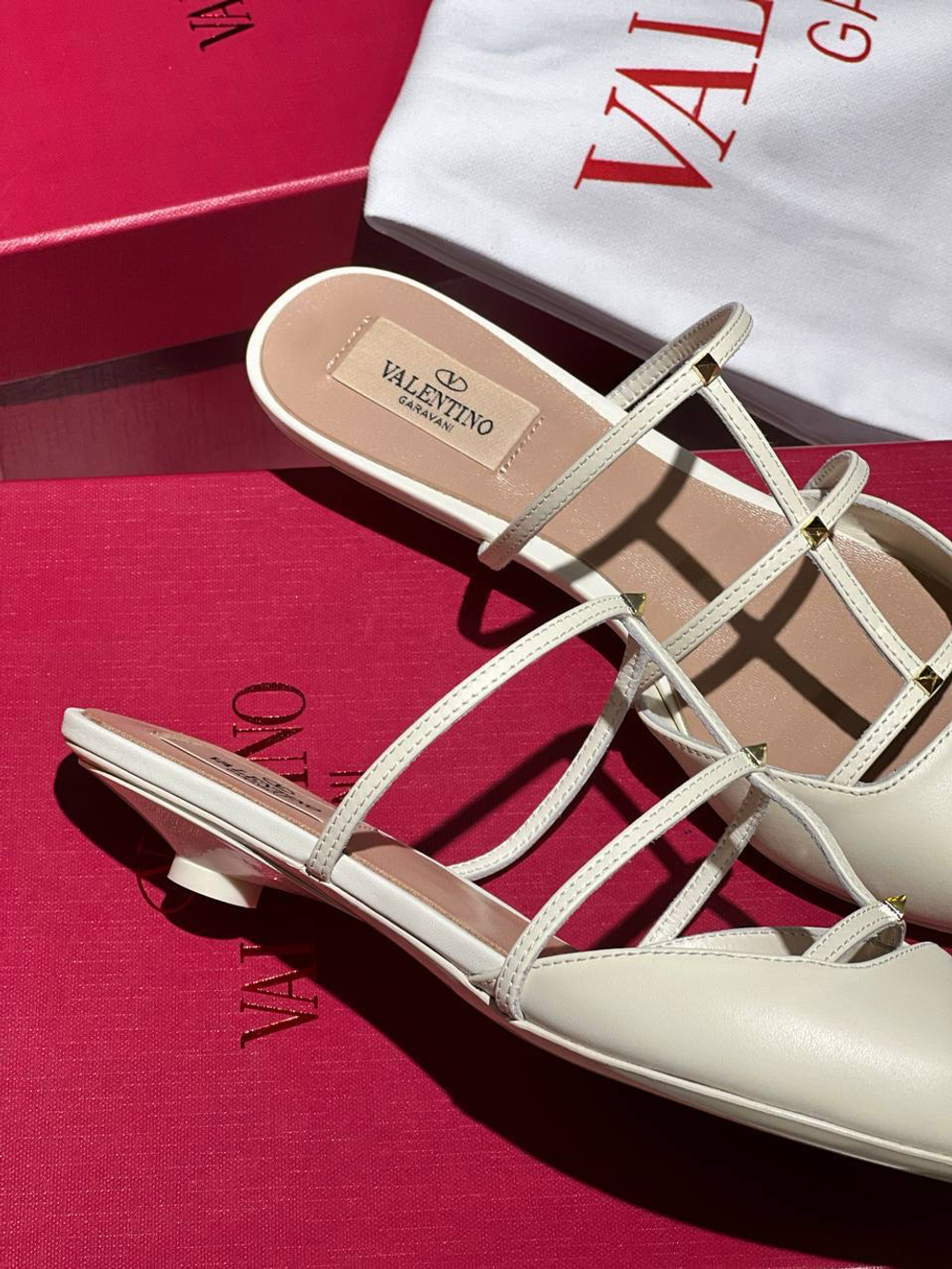 Мюли Valentino