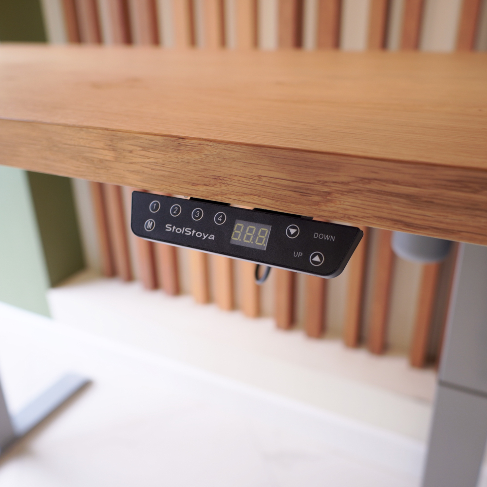 Регулируемый компьютерный стол Motor UP с регулировкой по высоте — столешница МДФ дуб европейский