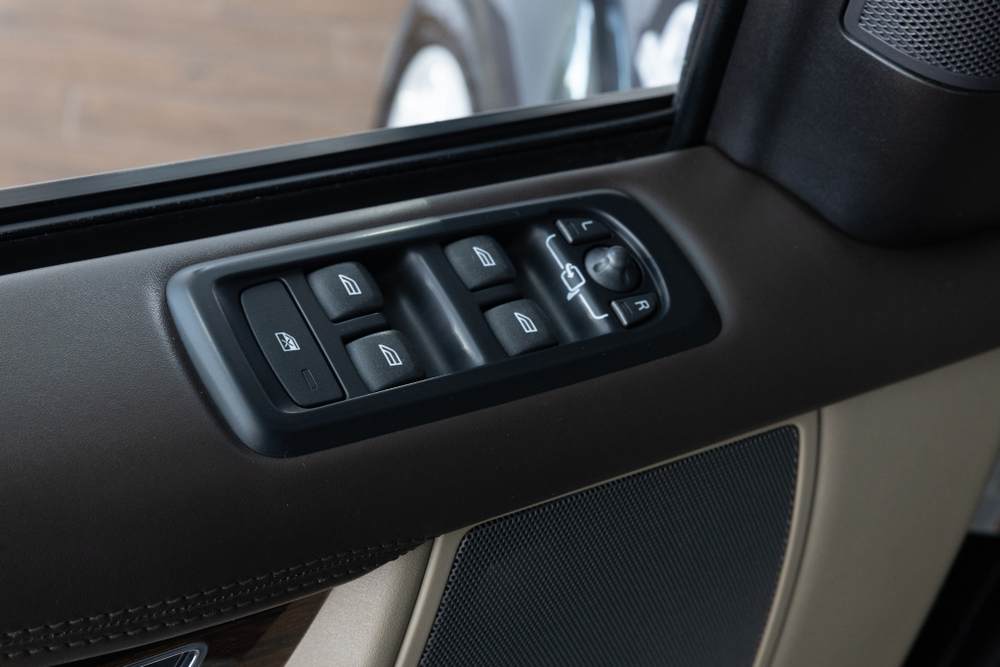 Land Rover Discovery, 2012 год