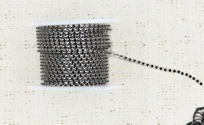 Цепь со стразами, ss 6, ш. 2 мм, чёрный в серебре