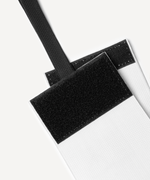 Повязка капитанская DIVISION Armband, белый/синий