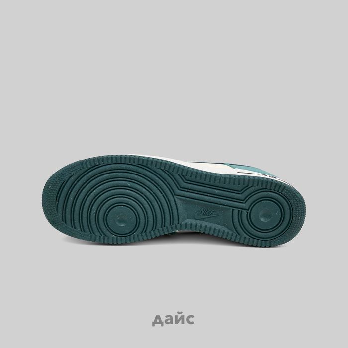 Кроссовки Nike Air Force 1 Low '07 LV8 