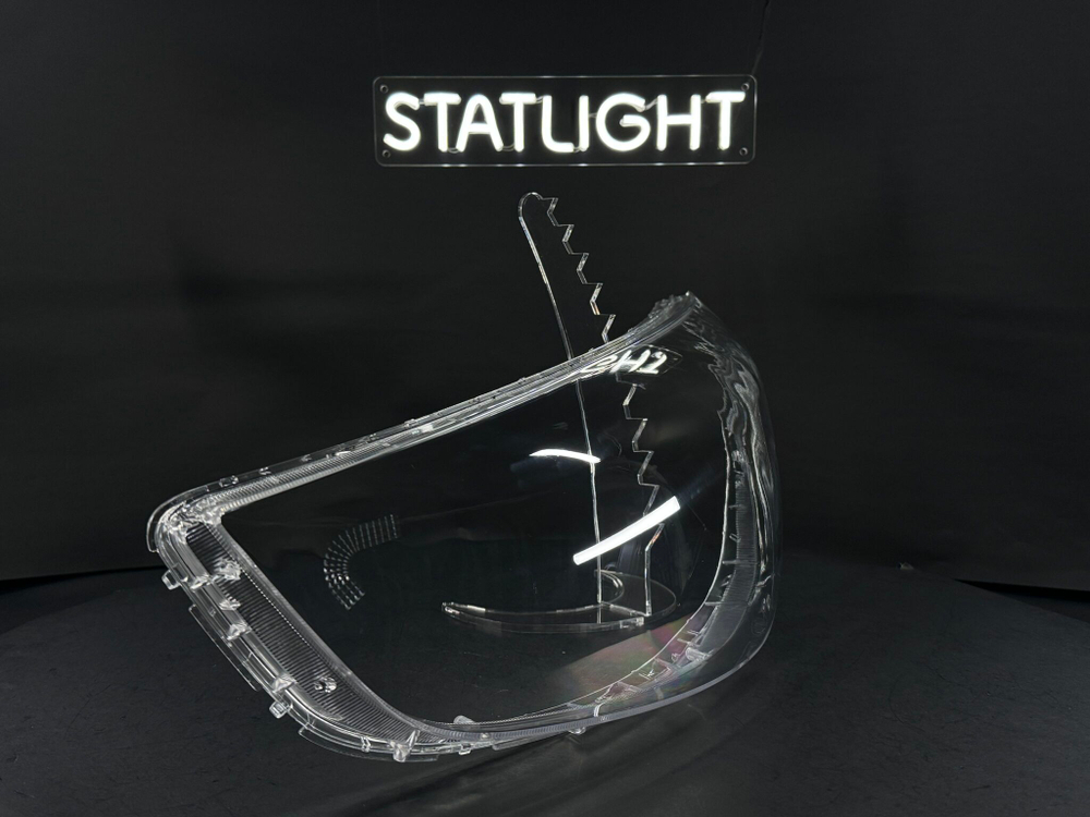 Левое стекло фары Hyundai Tucson 2 IX35 2009-2015