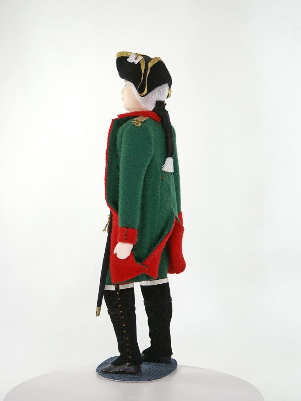 Кукла коллекционная Потешного промысла в военном костюме гарнизонного обер-офицера (Гринев, "Капитанская дочка")