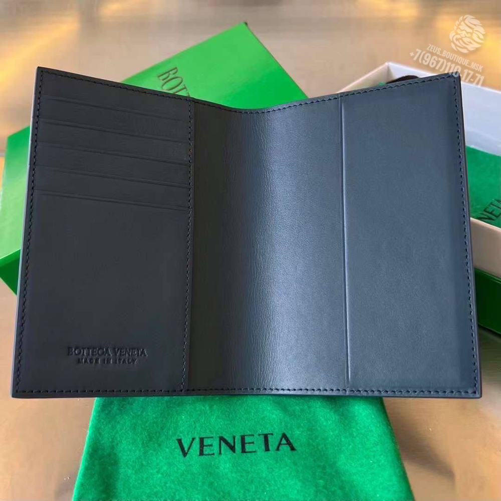 Обложка для паспорта Bottega Veneta