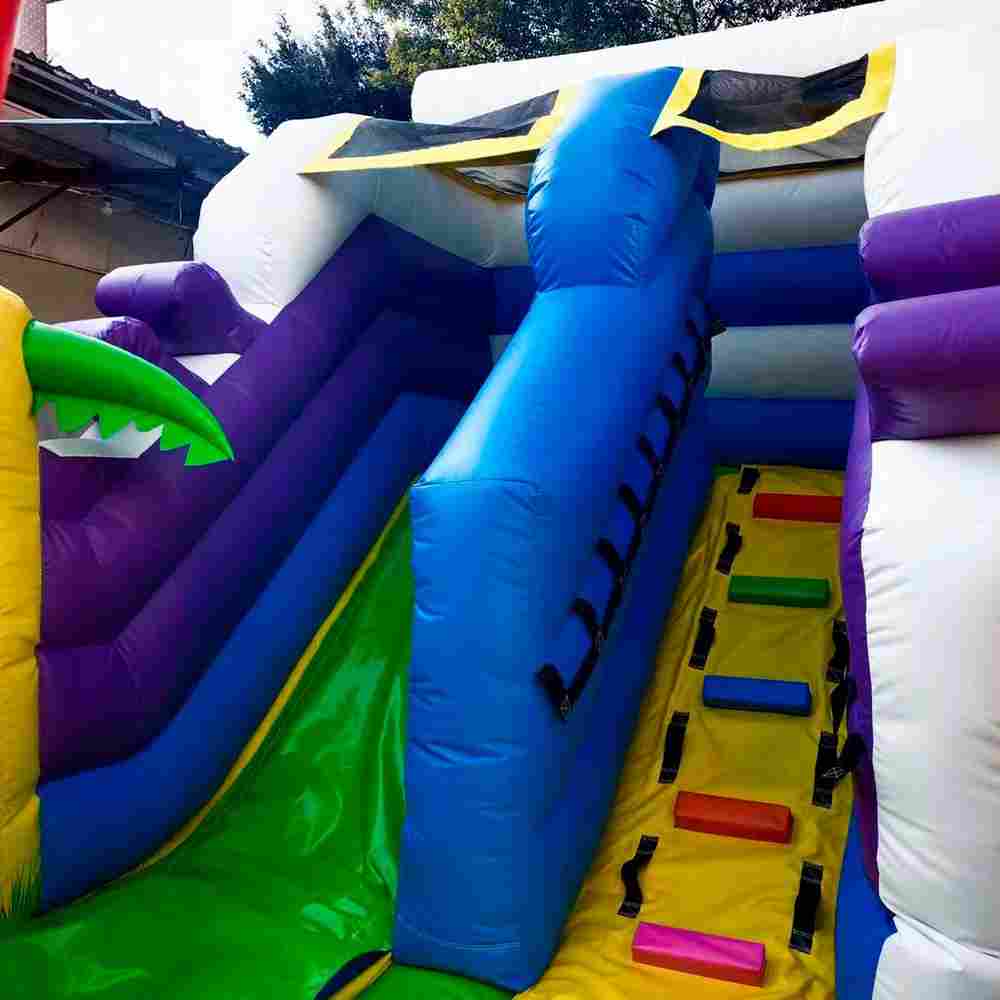 Коммерческий батут "Белый клык 2", размер 6*5*4 м