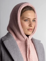 Капор женский вязаный осенний