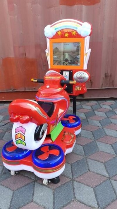 Автомат с видеоигрой «Мотобайк»