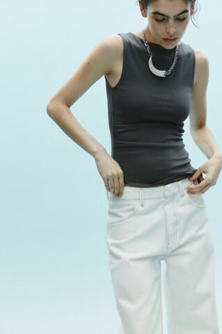ZARA АСИММЕТРИЧНАЯ ФУТБОЛКА СО СБОРКАМИ, ТЕМНО-СЕРЫЙ