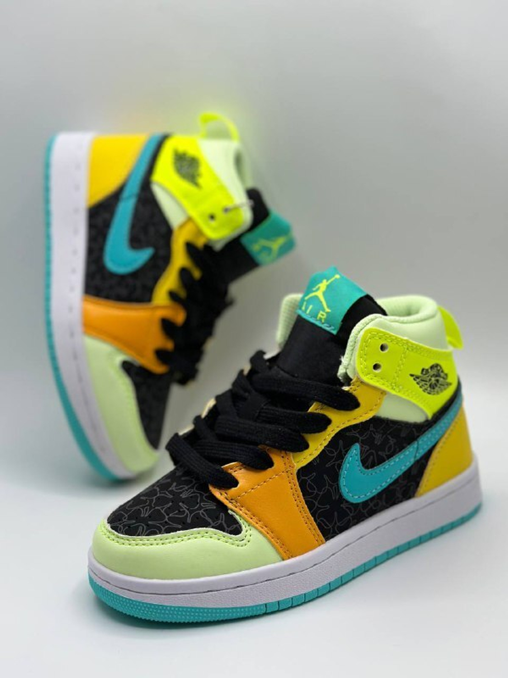 Детские кроссовки Nike Jordan One