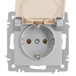 Розетка Intro Accent 6-203-03 2P+E Schuko с крышкой 16А-250В IP20 СУ AL/CU алюминий