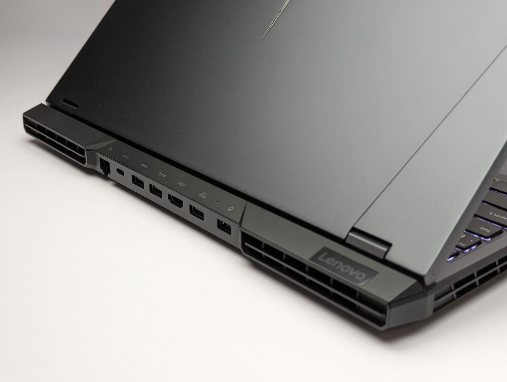 Игровой Ноутбук Lenovo Legion 5 Pro 16ACH6H Ryzen 5 5600H/16GB/512GB SSD/RTX 3060/2К/165hz