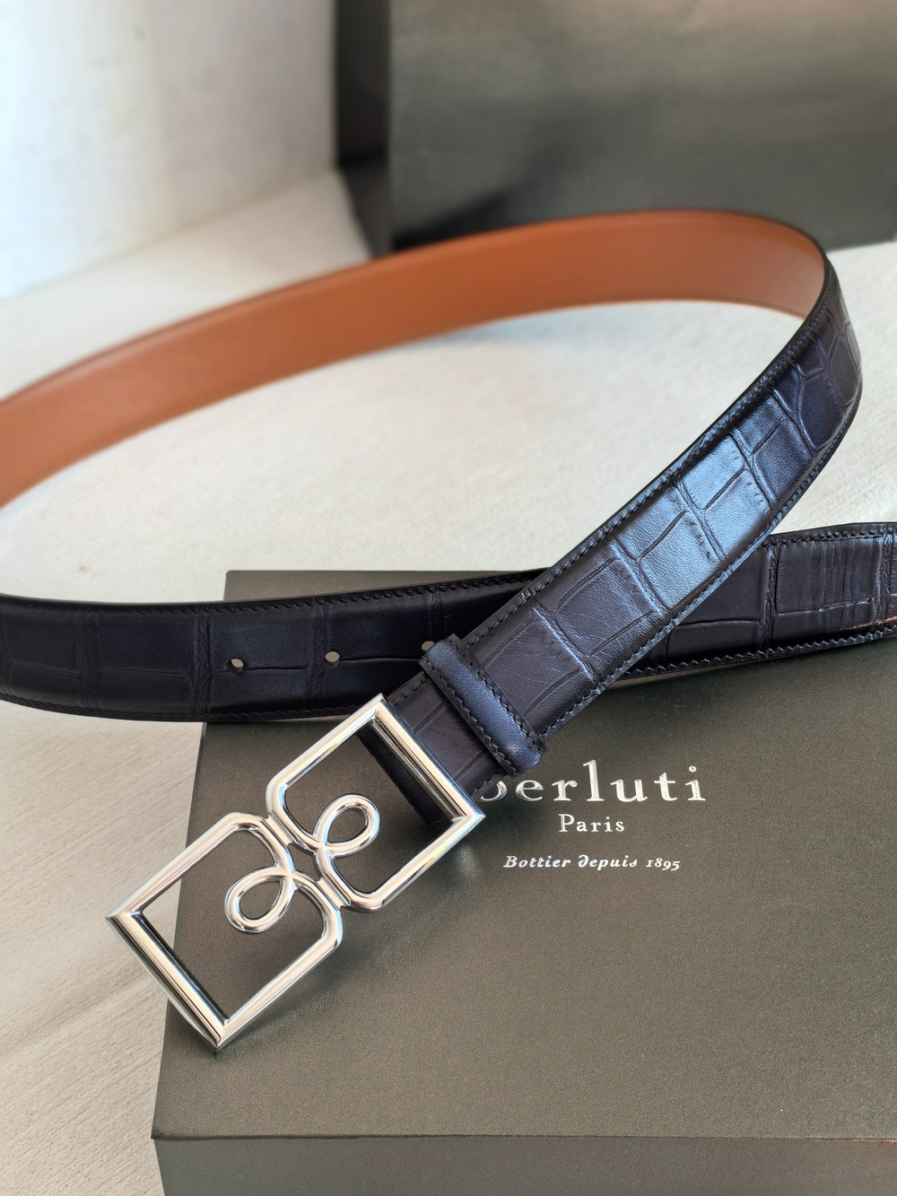 Ремень из коровьей кожи с ручной окраской