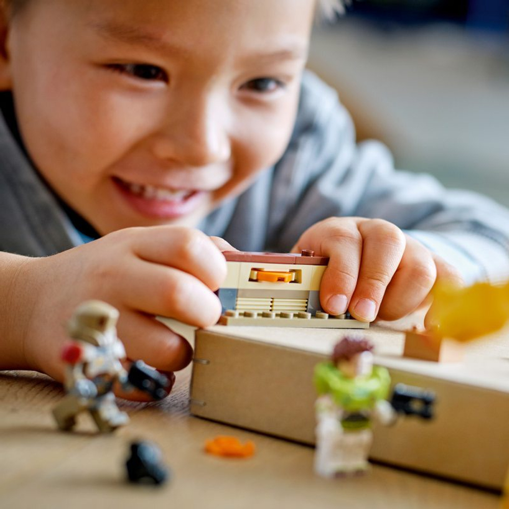 Конструктор LEGO Disney 76830 Lightyear Погоня за циклопом