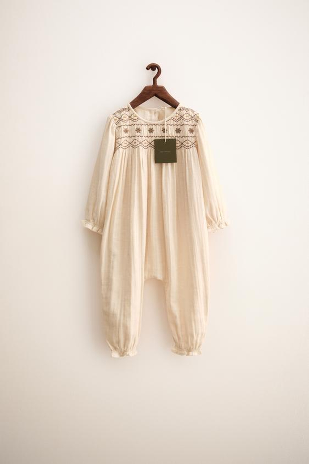 ZARA TIMELESS — ДЛИННЫЙ КОМБИНЕЗОН С ВЫШИВКОЙ, ЭКРЮ