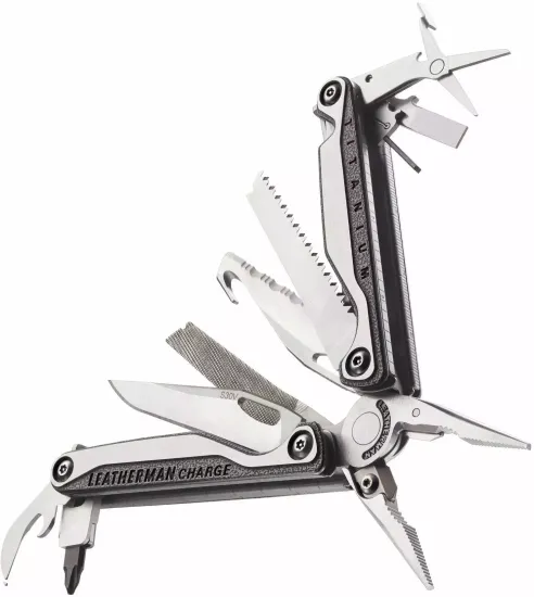 Мультитул Leatherman Charge Plus TTi 832528 титановый 19 функций