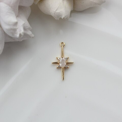 54058-бз Подвеска "Звезда полярная" 22*12мм, белый, позолота