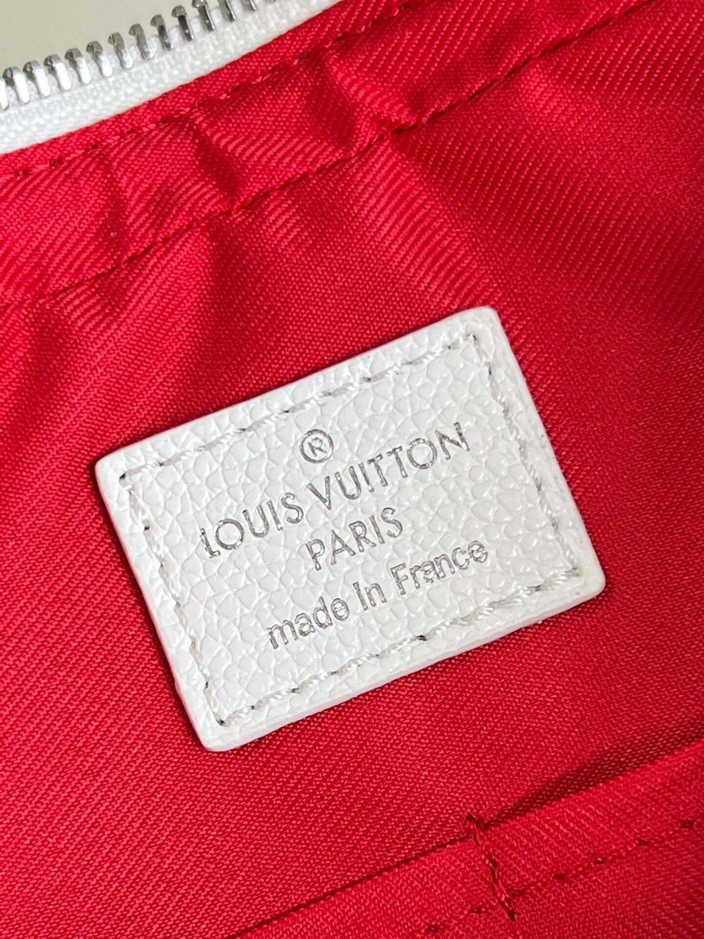 Louis Vuitton Trio Messenger