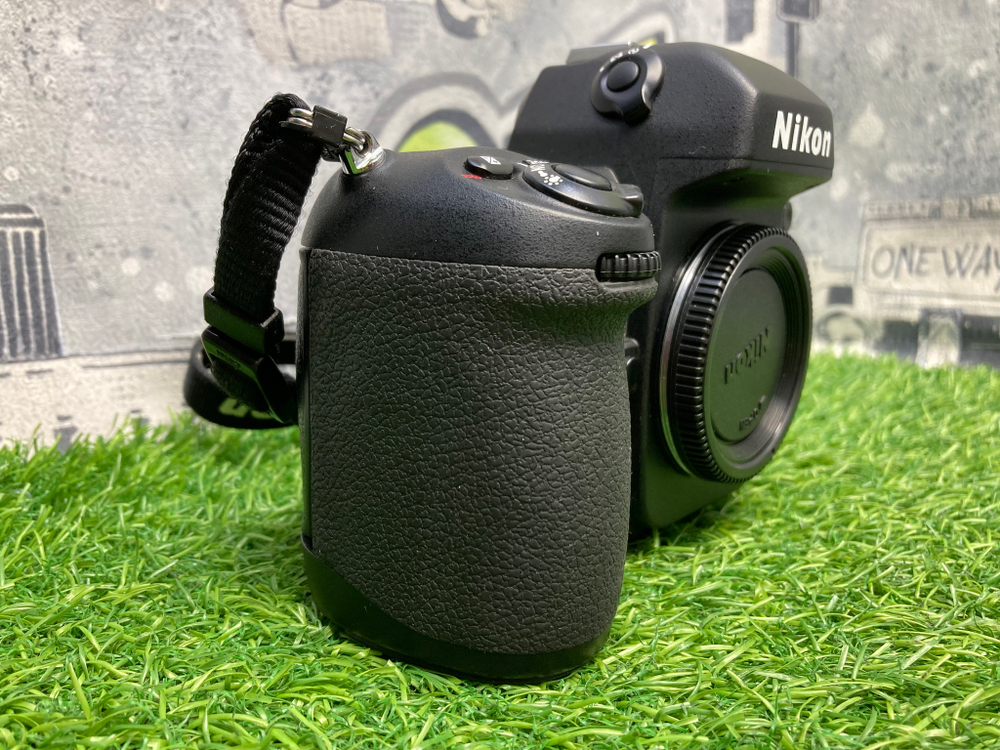 Nikon F100 Как Новый