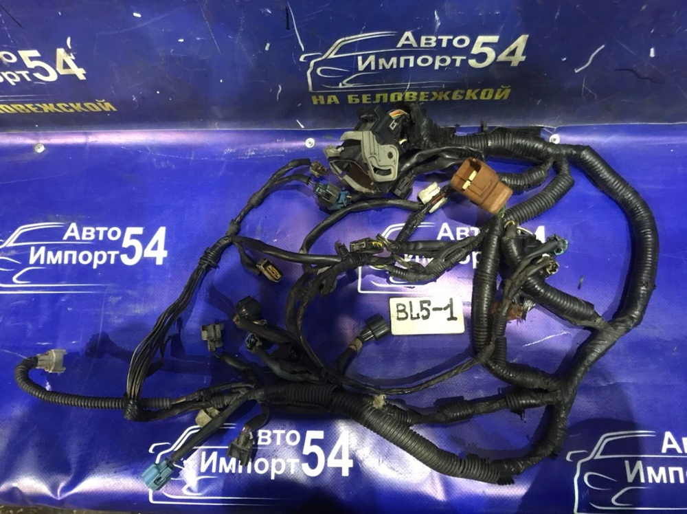 Проводка под капотом SUBARU LEGACY 2005