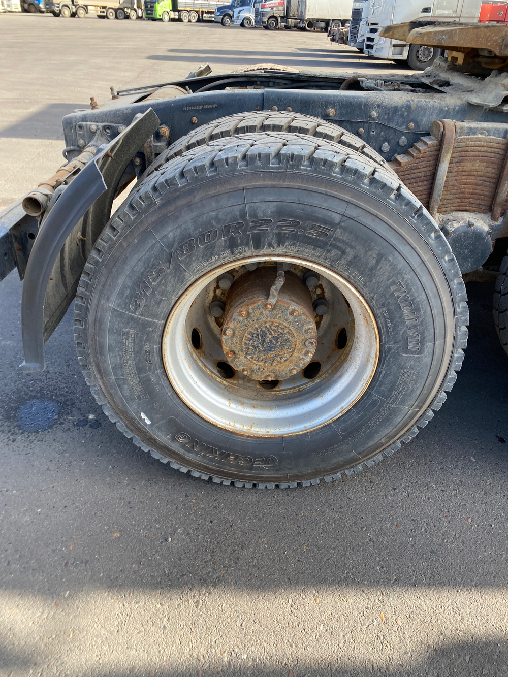 МАЗ 6430 6x4 Седельный тягач 643028-520-012 (Дизельный, 11,7 л, 428 л.с., МТ)