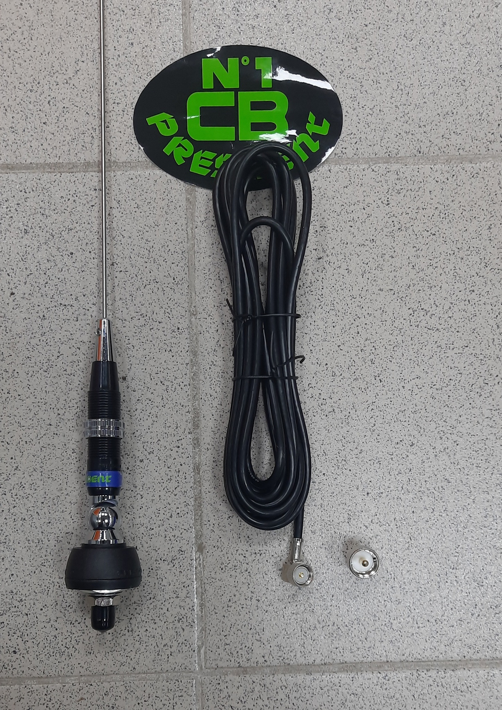 Автоантенна для рации President IOWA (1/2.1020мм.) врезная