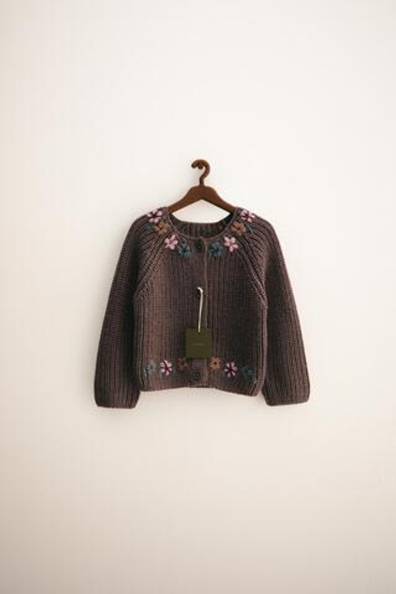 ZARA TIMELESS — КАРДИГАН С ВЫШИВКОЙ В ВИДЕ ЦВЕТОВ, СЕРО-КОРИЧНЕВЫЙ