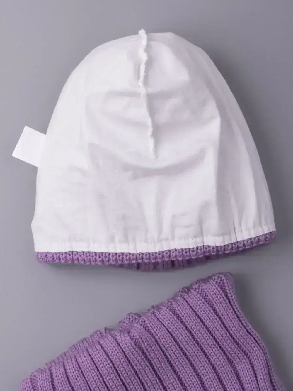 Шапка для девочки осенняя c ушками и снуд