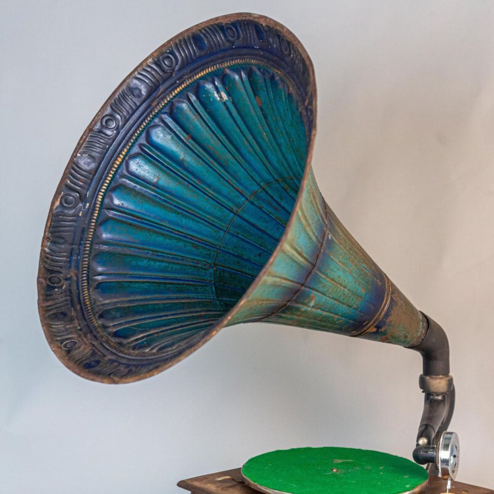 Винтаж: Граммофон: Фирма Thorens. Maison Deventer Andenne