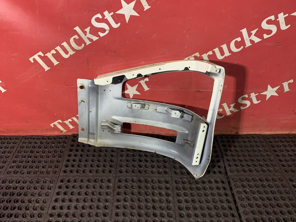 Угол бампера правый 2023г.