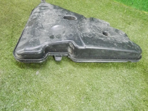 Бачок омывателя BMW 5er G30 (2017-2023)