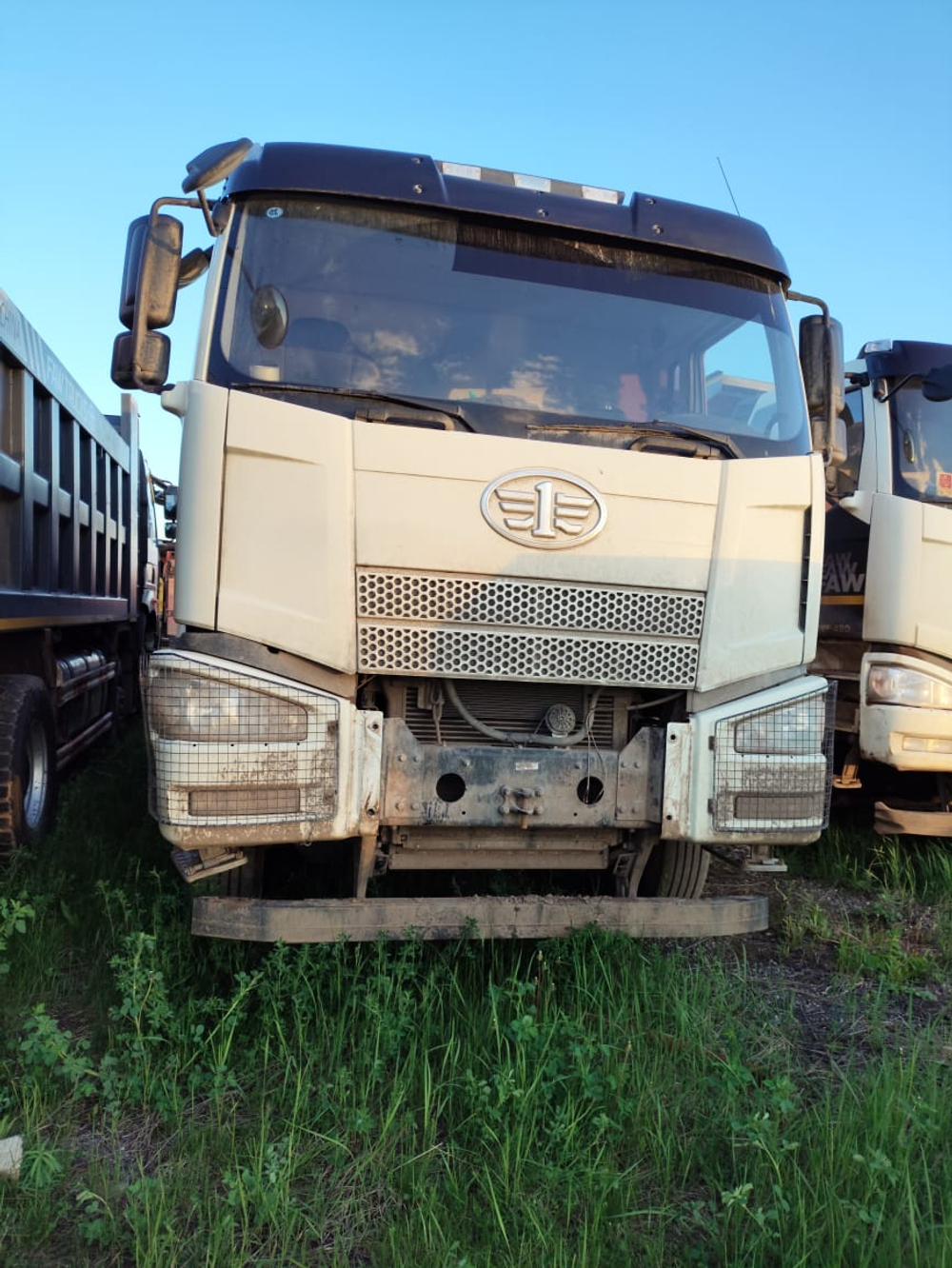 FAW J6 8x4 Самосвал СА3310Р66K24T4E5 (Дизельный, 11,1 л, 420 л.с., МТ)