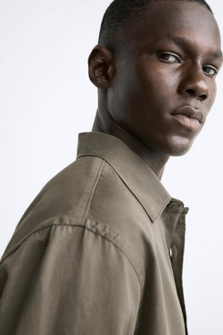 ZARA КУРТКА-РУБАШКА СТРУЯЩЕГОСЯ КРОЯ, СЕРО-КОРИЧНЕВЫЙ