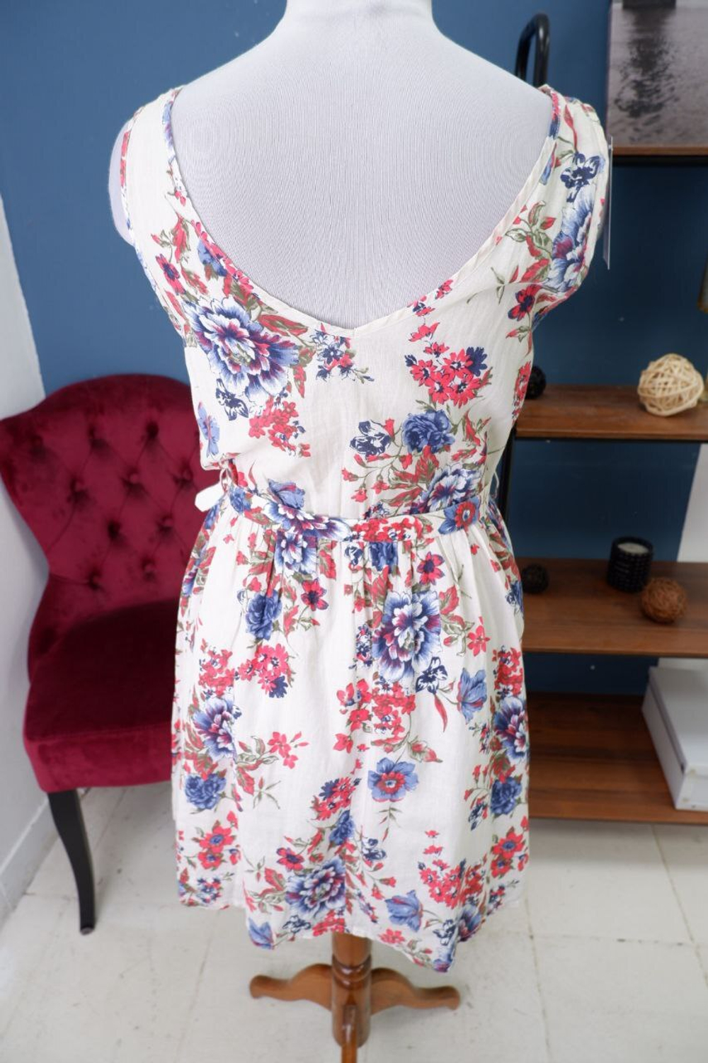 Платье с цветочным принтом 44 размер