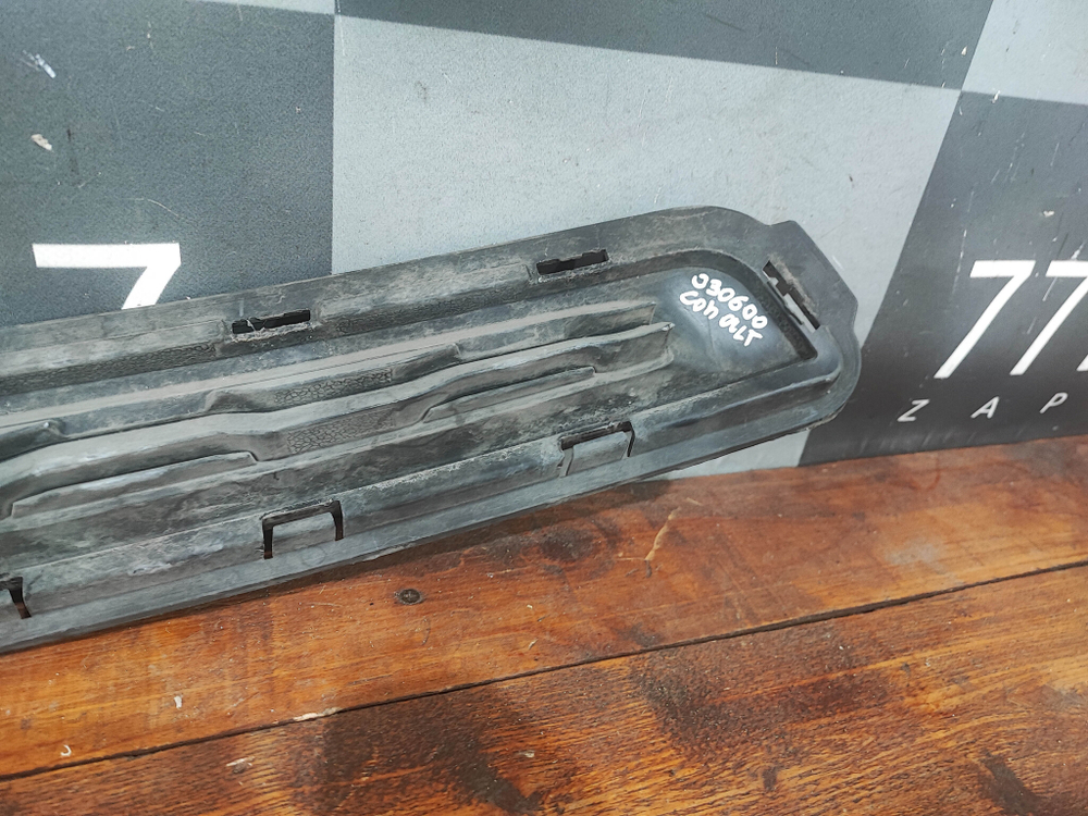 Решётка радиатора верхняя часть Chevrolet Cobalt 11-16 Б/У Оригинал 52027904