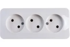 Розетка Systeme Electric BLANCA без заземления тройная накладная белая 35772