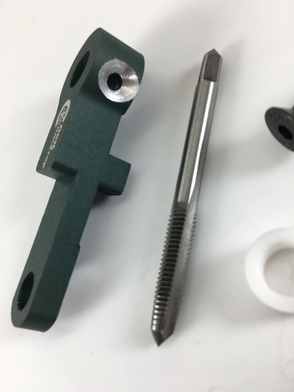 Ремкомплект для впускного коллектора AUDI RSQ3/SPORTBACK; 07K133201AE, 07K133201AC