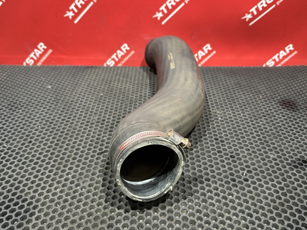 Патрубок радиатора