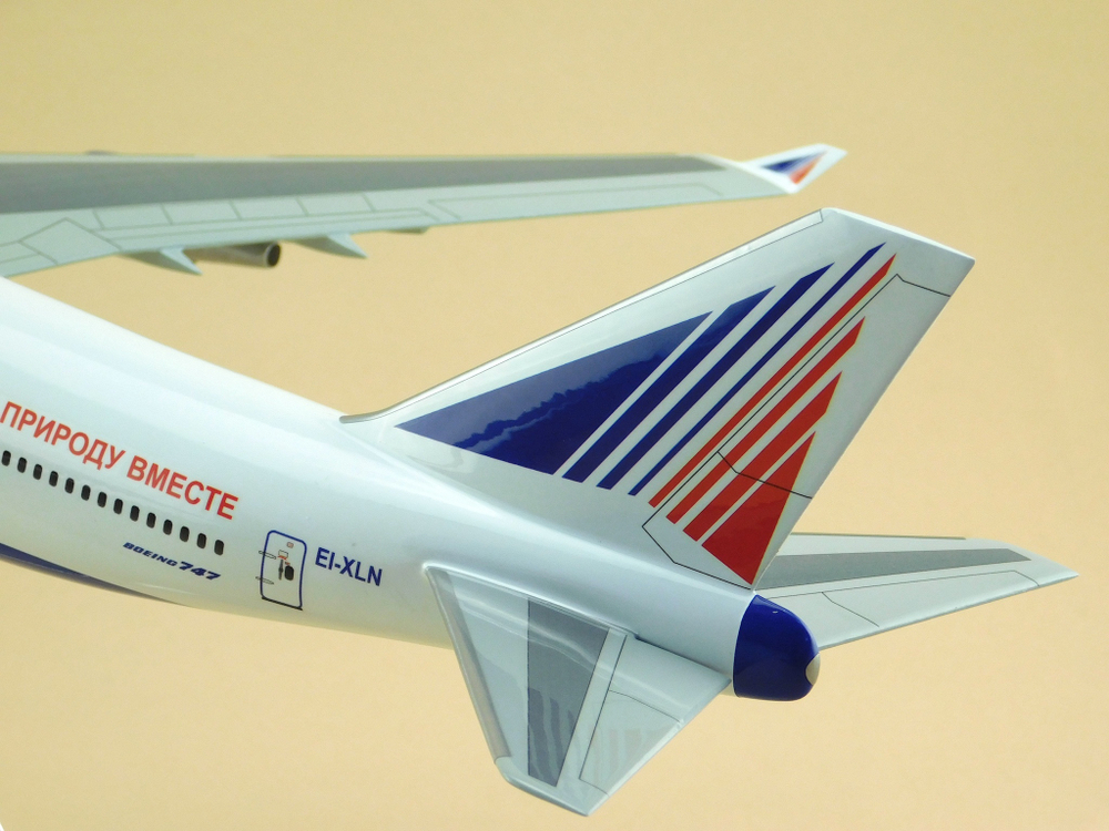 Модель самолета Boeing 747-400 (М1:144, Transaero с тигром, EI-XLN)