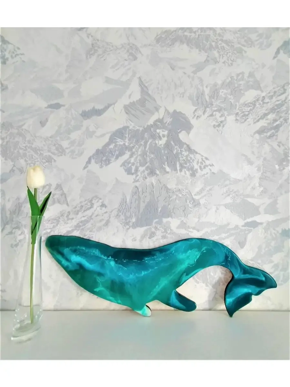 Декоративное панно на стену "Синий кит" с эпоксидной смолой